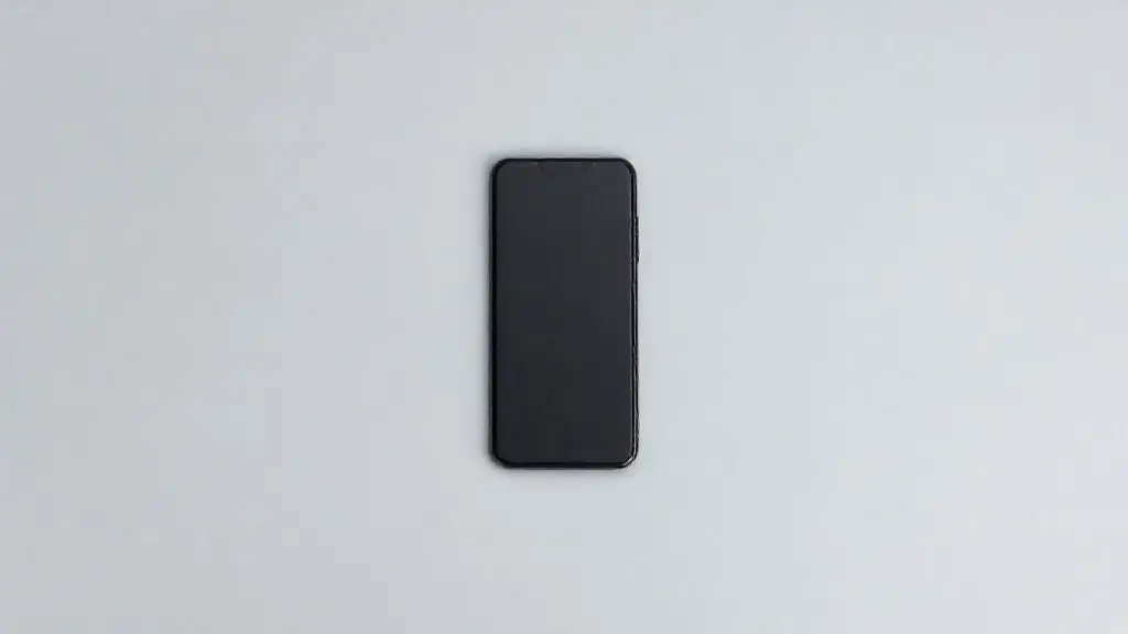 Smartphone moderno sem marca em estúdio, destacando o design premium, desempenho e análise completa do aparelho.